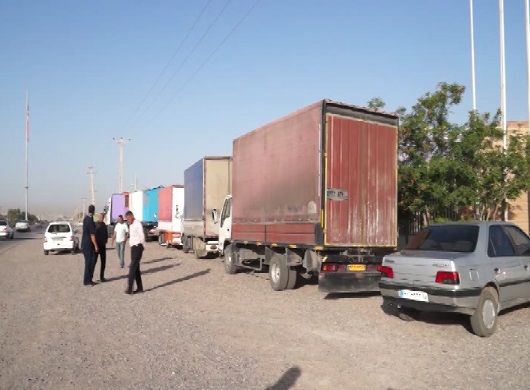 3463086 699 10کامیون تجهیزات به مدارس مناطق کم برخوردار استان خوزستان ارسال شد