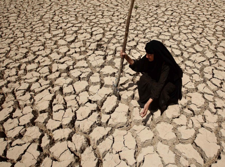 parched earth.jpg.size .custom.crop .873x650 ۸۵ درصد جمعیت ایران تحت تاثیر خشکسالی