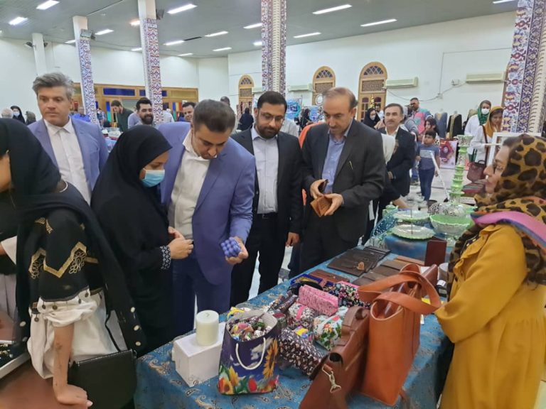 IMG 20220617 WA0010 بازدید شهردار و اعضای شورای اسلامی شهر از نمایشگاه صنایع دستی بندرماهشهر