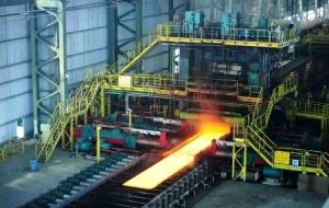 16901253 436 300x190 شکستن رکورد تولید در گروه ملی فولاد ایران