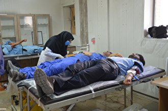 2577 957 اجرای برنامه اهدای خون در پتروشیمی شهید تندگویان