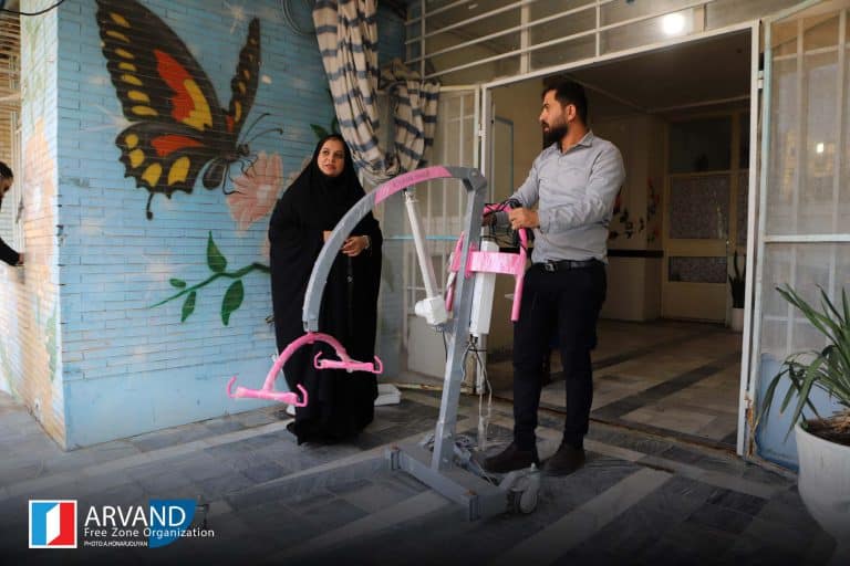 ۲۰۲۲۱۲۳۱۱۴۲۱۲۵ IMG 8407 768x512 1 تأمین اقلام و تجهیزات مورد نیاز خانه سالمندان صادقین