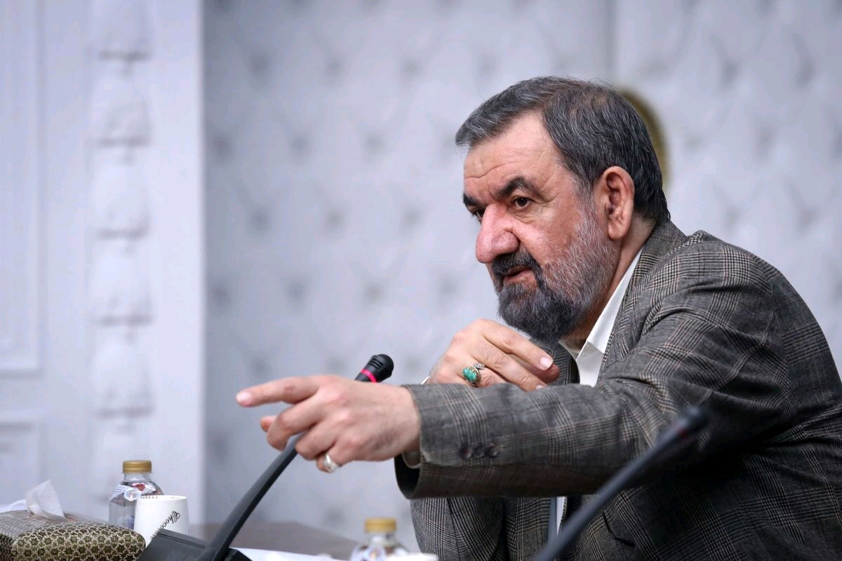 1942039592 مرد اقتصادی دولت استعفا داد
