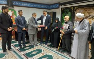 دیدار خدام بنام شهدای استان با خانواده شهید مدافع حرم کاهکش IMG 20230810 023949 601 300x190 دیدار خدام بنام شهدای استان با خانواده شهید مدافع حرم کاهکش